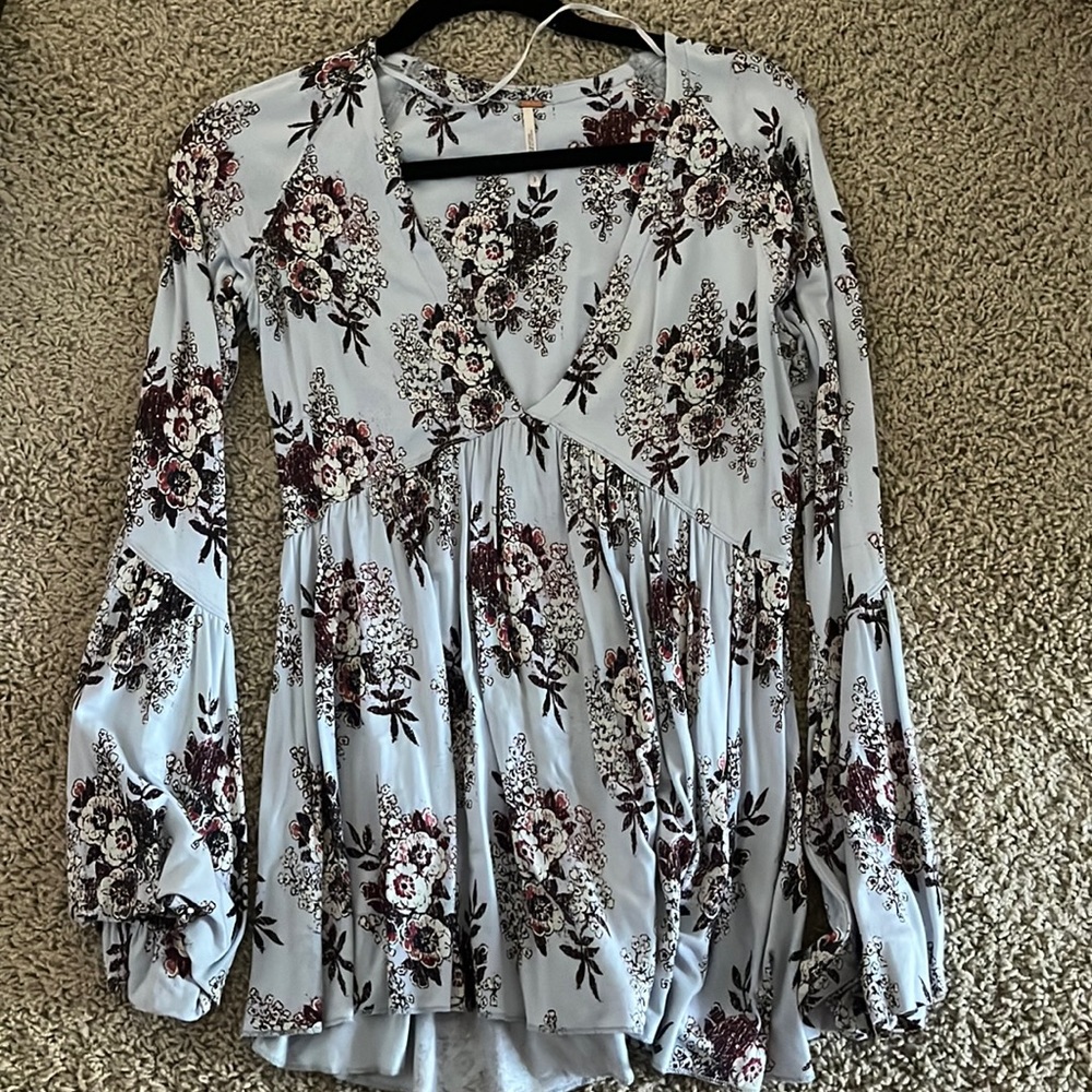 Free people V neck long sleeve top